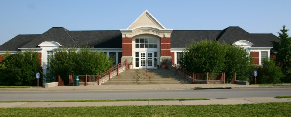 Picture of the fromt of the cooperative extension building