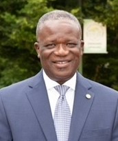 Dr. Akakpo Headshot